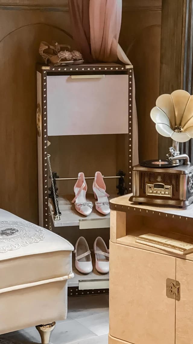 Seeing everything pulled together in one video now helps me understand why it took so long😂 Totally worth it💗💚💜
#wickedmovie #kidsroominspo #roomtransformation